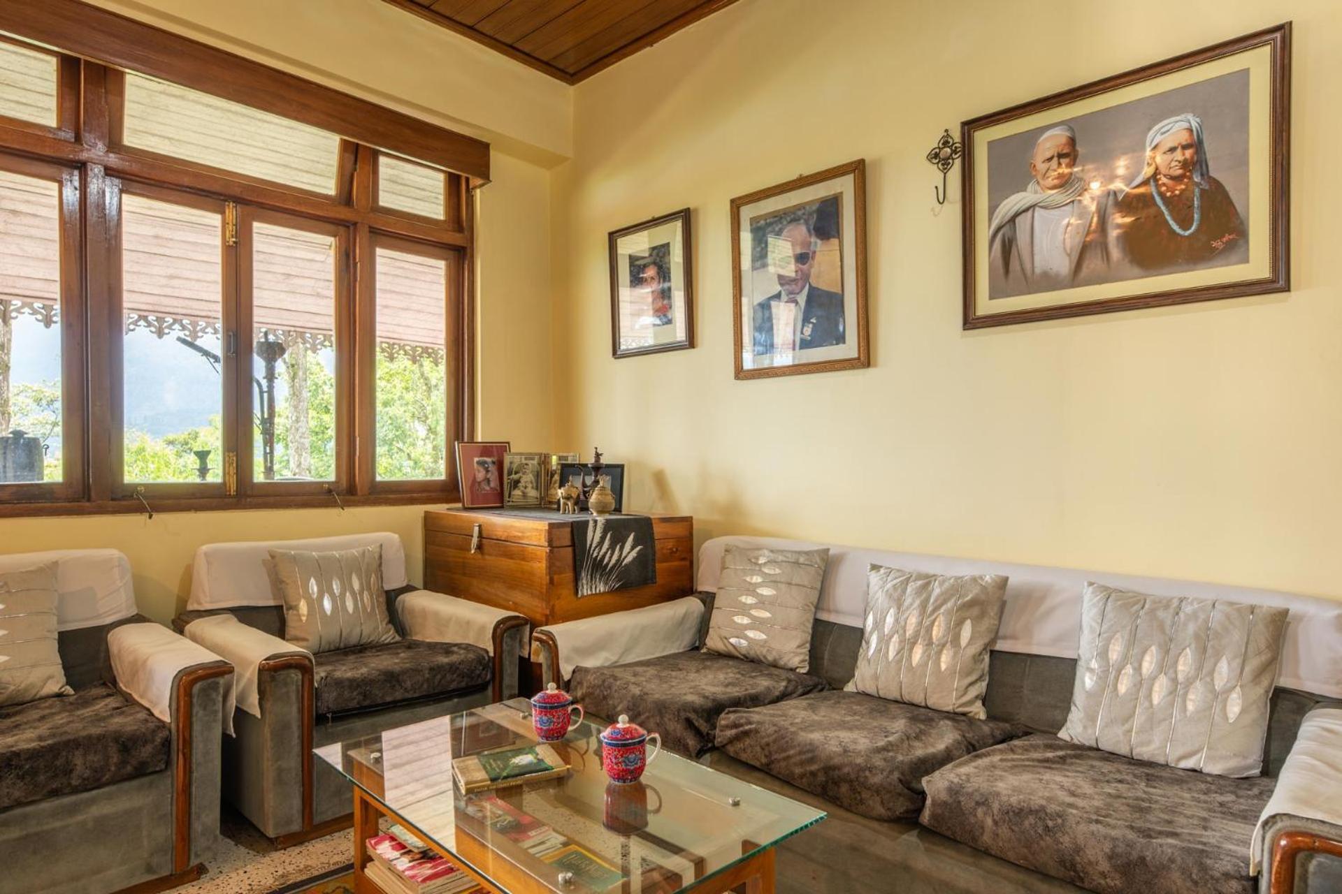 La Ipsing Farm By Stayvista - 3 Bhk Villa With Balcony, Mountain View, Indoor Games, And Pet Friendly Samdong المظهر الخارجي الصورة