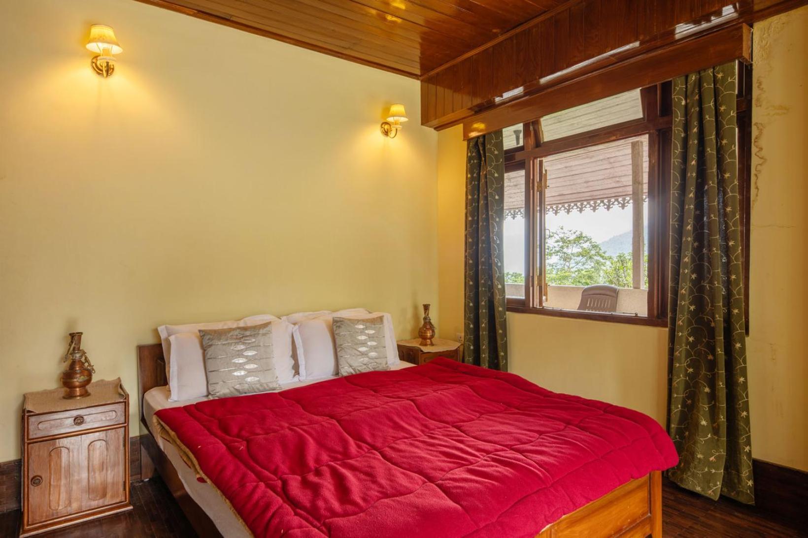 La Ipsing Farm By Stayvista - 3 Bhk Villa With Balcony, Mountain View, Indoor Games, And Pet Friendly Samdong المظهر الخارجي الصورة